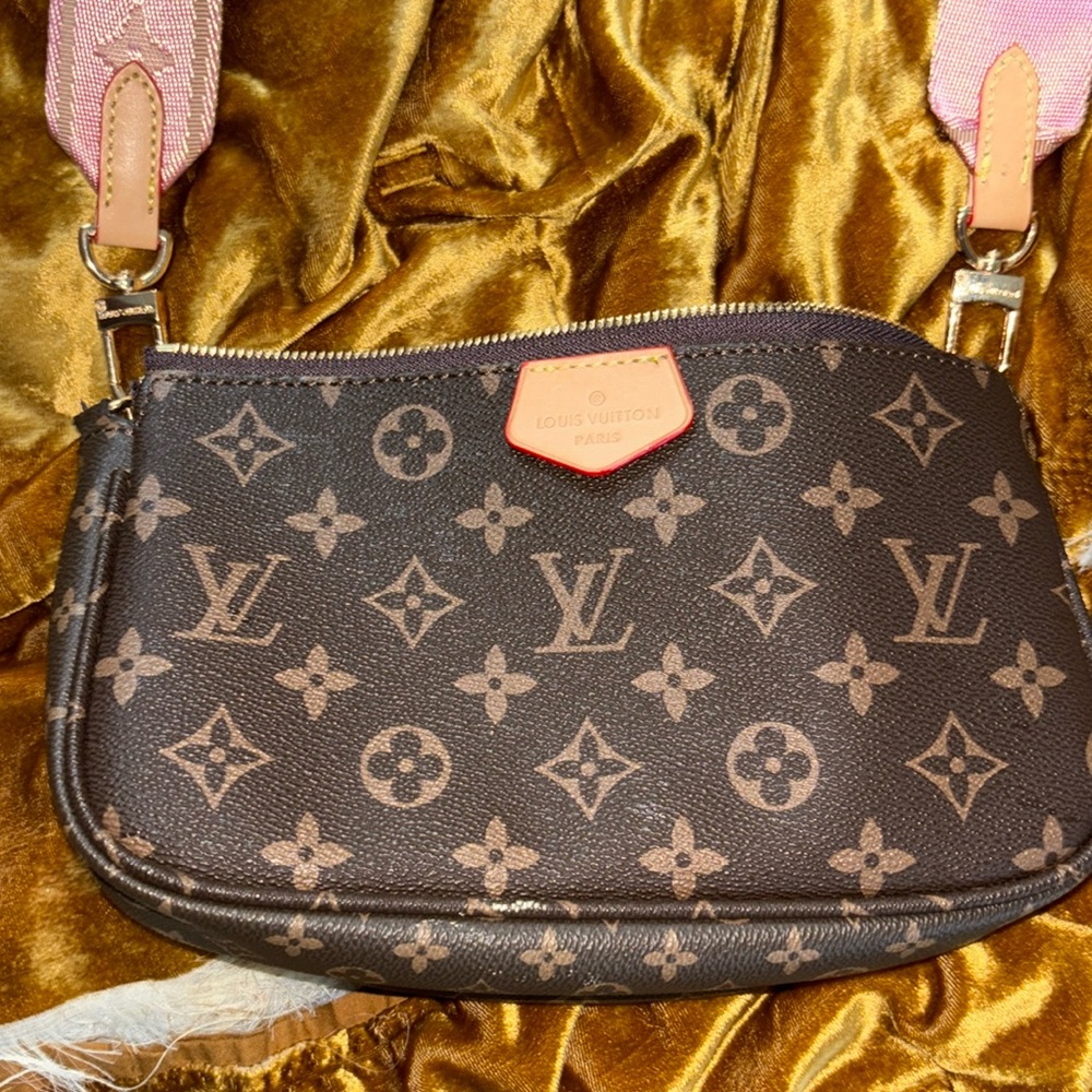 Women’s crossbody bag